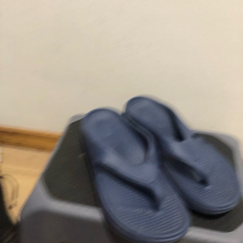 Oofos Look a like Women’s Navy Blue Casual Flip Slide Sandals Size 37/6.5US - Picture 14 of 15